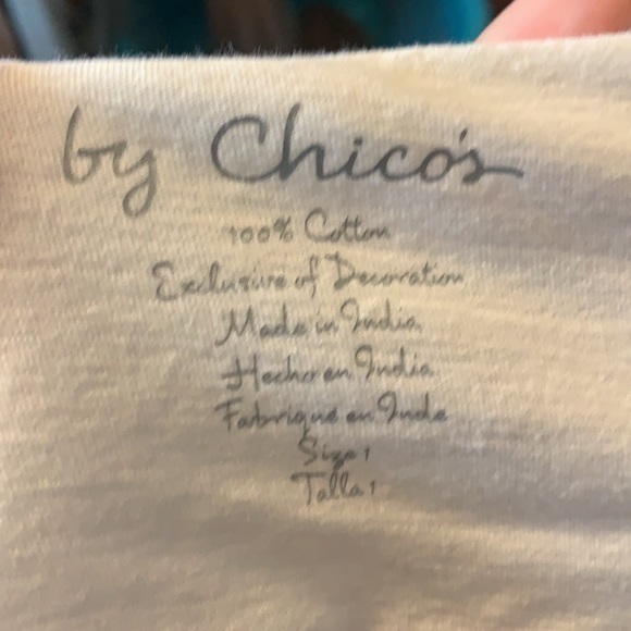 Chico’s Blue & White‎ Top w/Gold Detail Size 1 - Picture 7 of 9